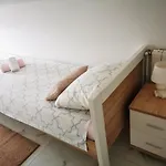 Filip 2 דירה *