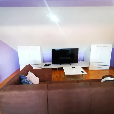 Apartment Apartman Filip 2 *